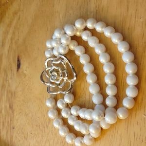 Sliver and pearl bracelet